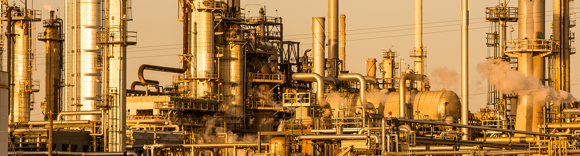 image of an oil refinery in artesia, new mexico